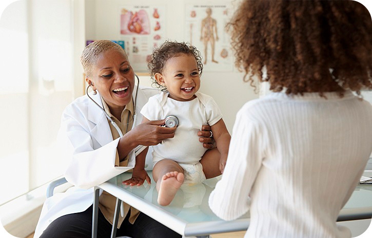 Untersuchung beim Kinderarzt | Babyservice