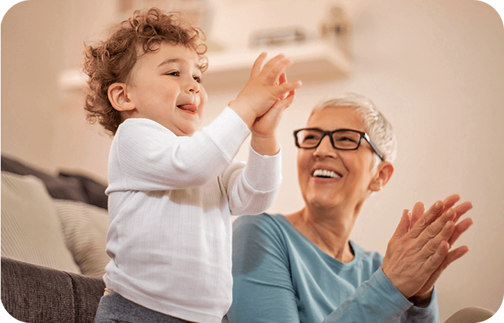Großmutter und Enkelkind | Babyservice