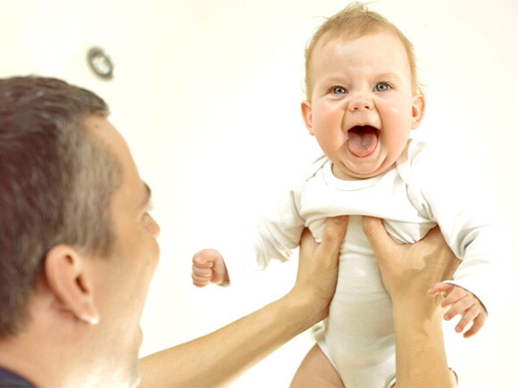 Babys Entwicklung: 7. Lebensmonat | baby&me