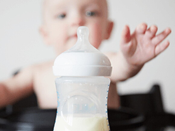 Säuglingsmilch wählen | Baby&me